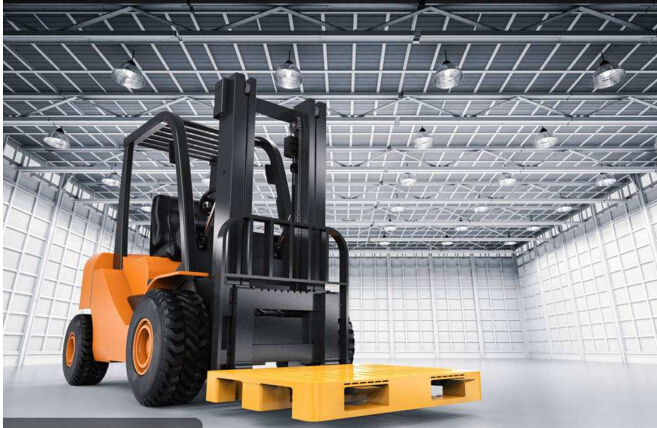 塑料托盤與叉車